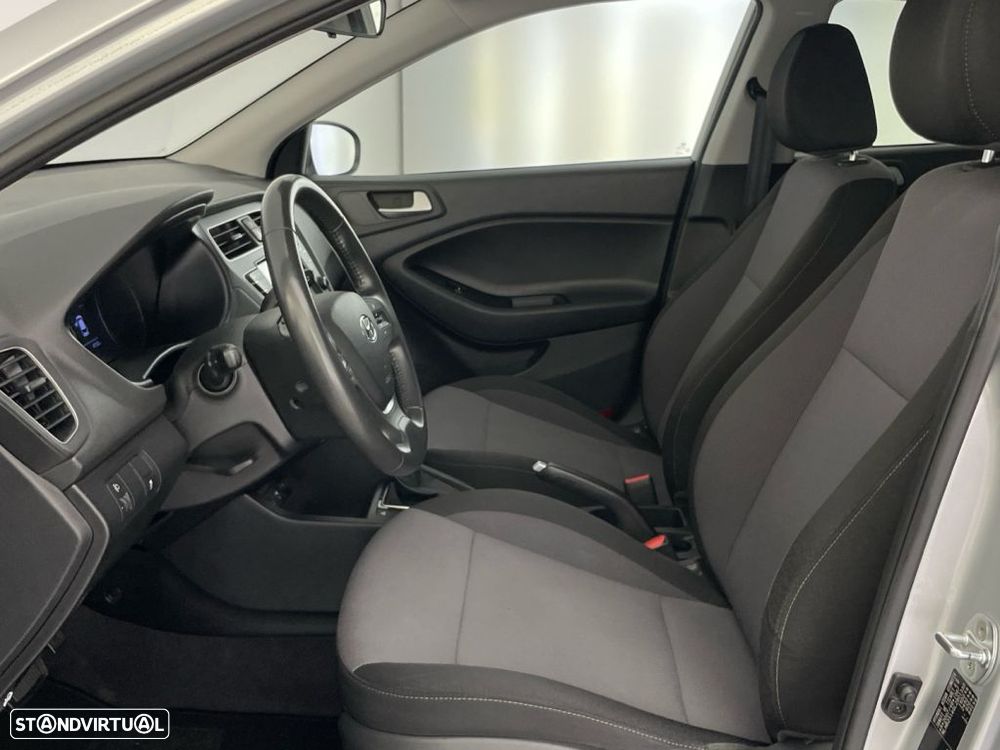 Hyundai i20 1.0 T-GDI Style DCT - 11