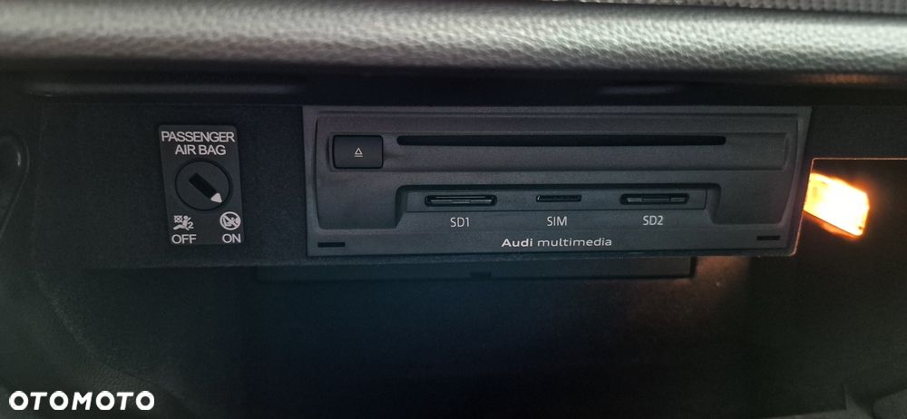 Audi A3 Sportback 2.0 TDI (clean diesel) S tronic S line Sportpaket - 37