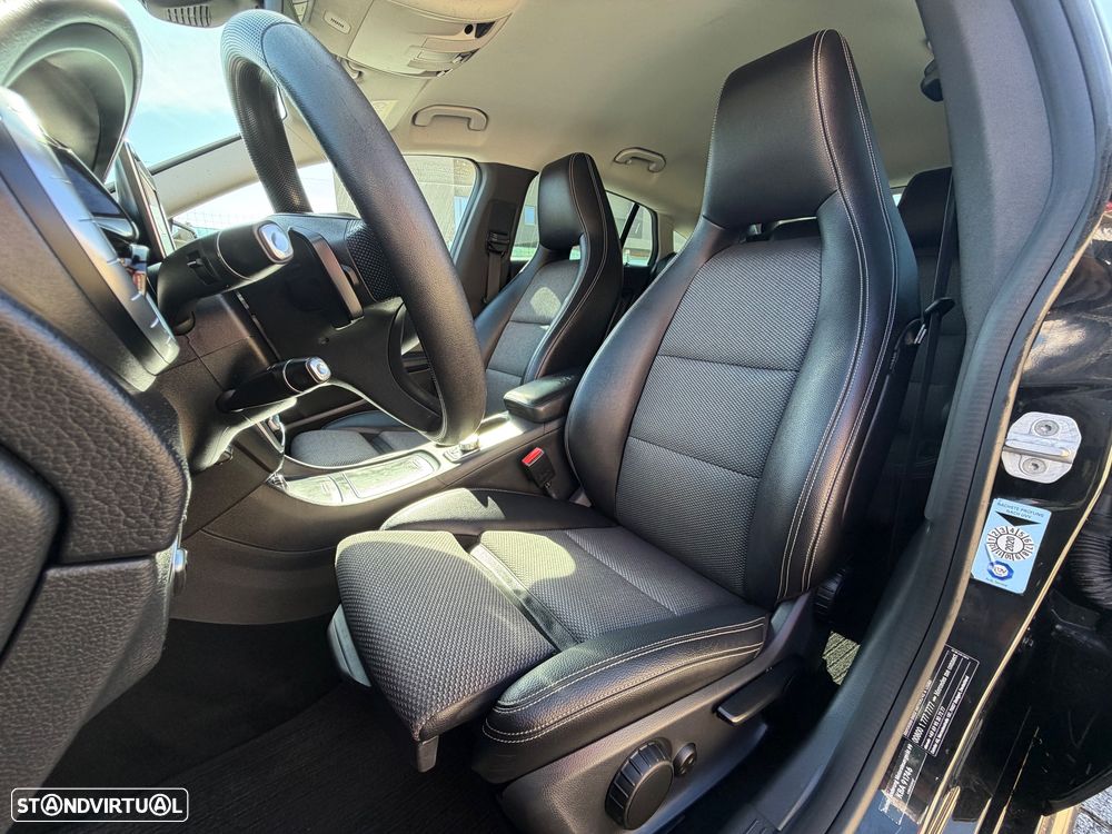 Mercedes-Benz CLA 200 d 7G-DCT Urban - 14