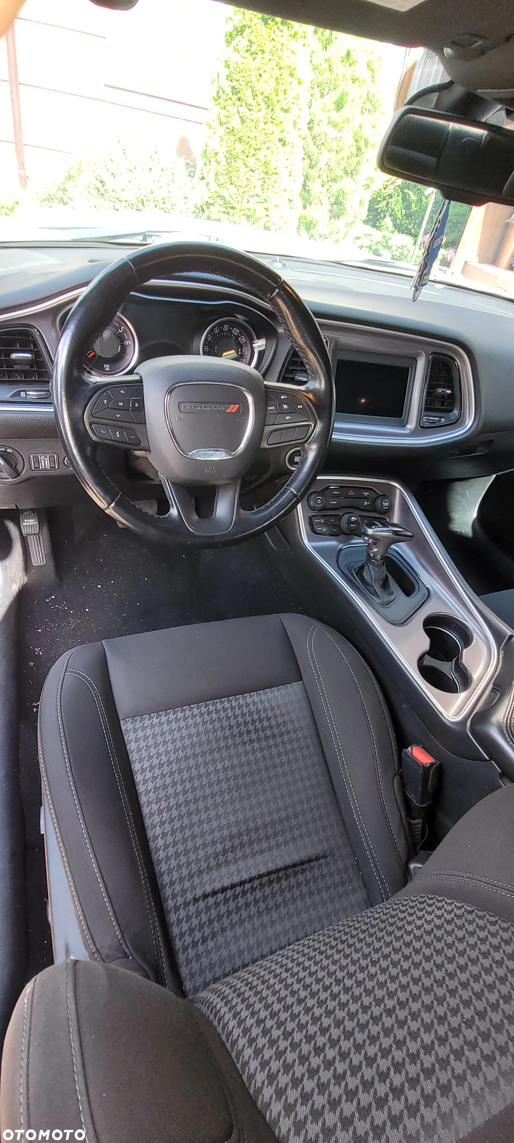 Dodge Challenger - 9