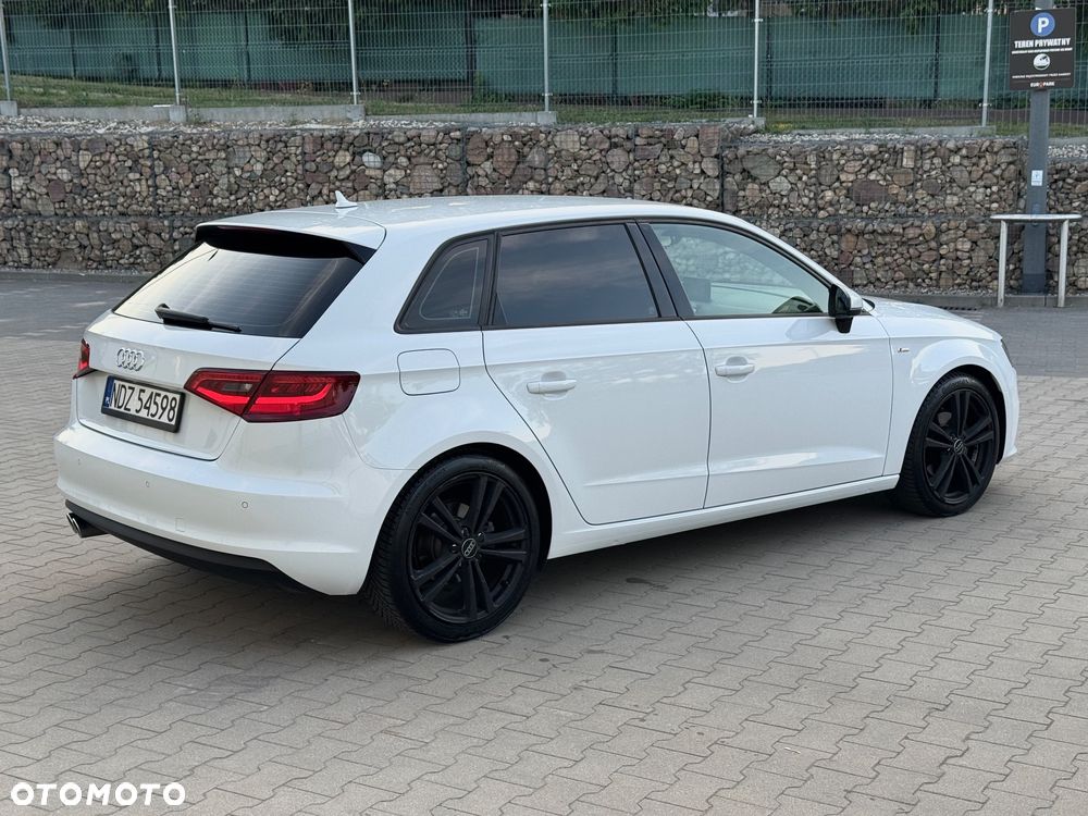 Audi A3 Sportback 2.0 TDI S tronic S line Sportpaket - 6