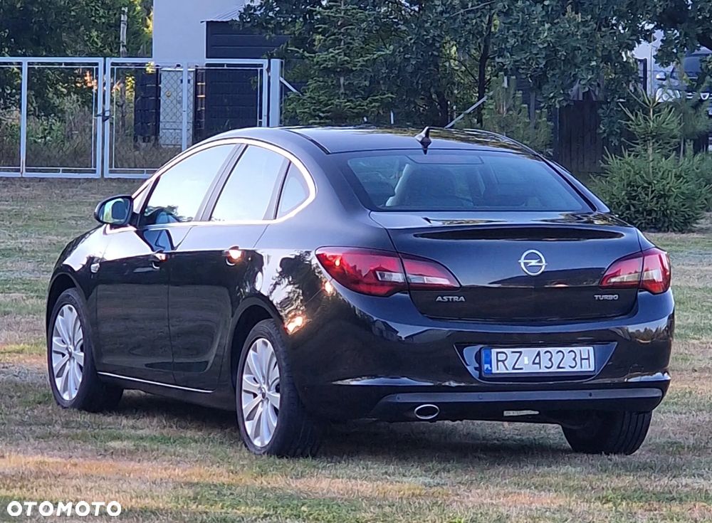 Opel Astra - 1