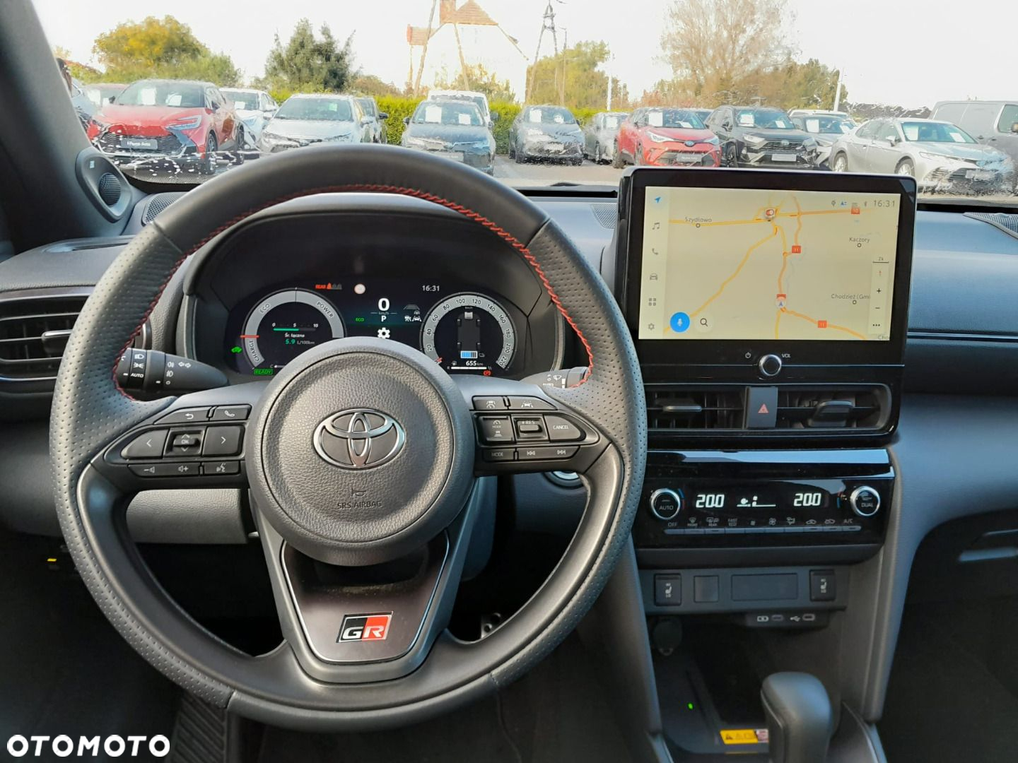 Toyota Yaris Cross - 12