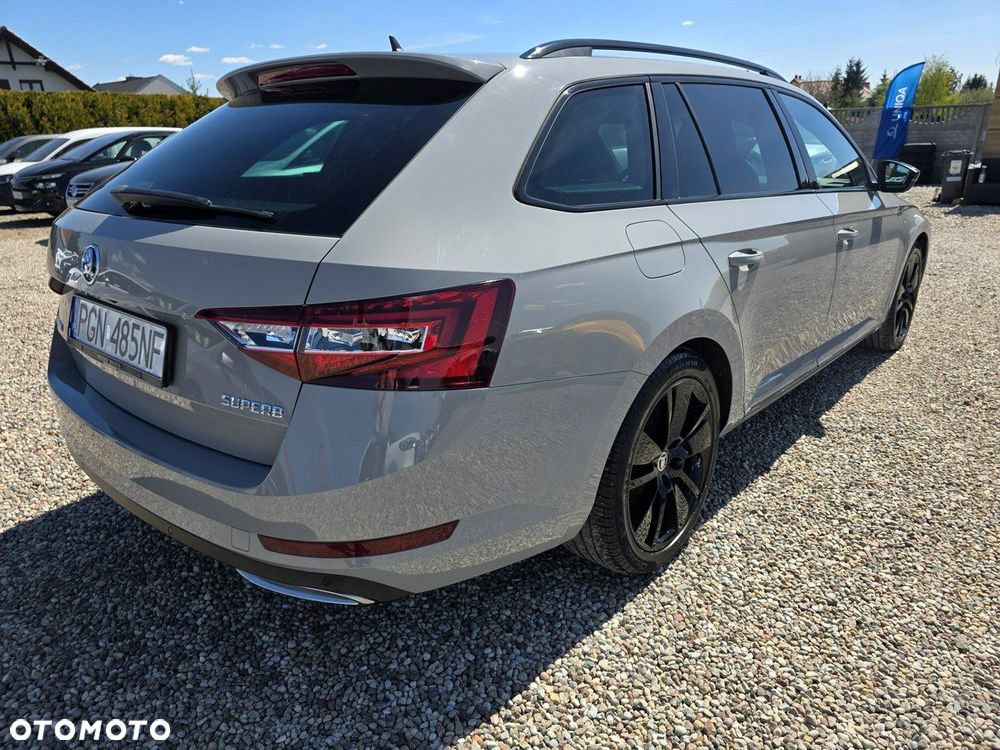 Skoda Superb 2.0 TDI SCR Sportline DSG - 23