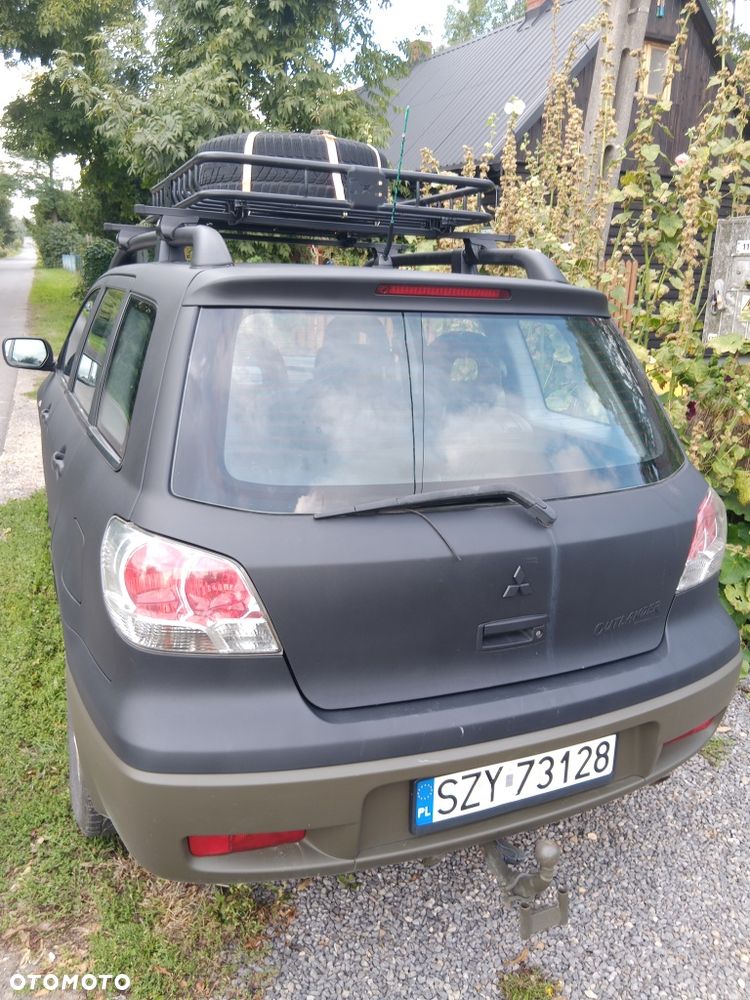 Mitsubishi Outlander - 3