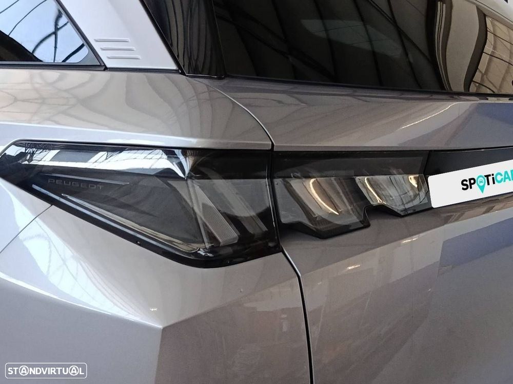 Peugeot 5008 1.2 Hybrid Allure e-DCS6 - 26