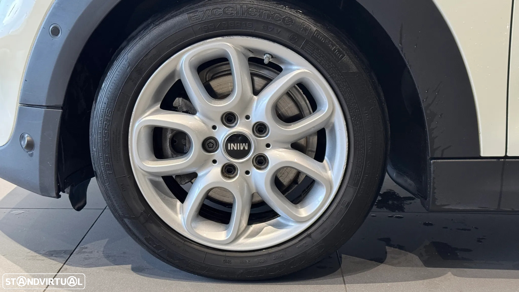 MINI 3 Portas Cooper D Auto - 25