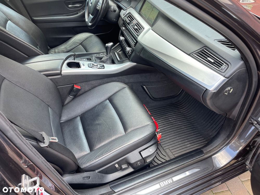 BMW Seria 5 520d Touring Modern Line - 8