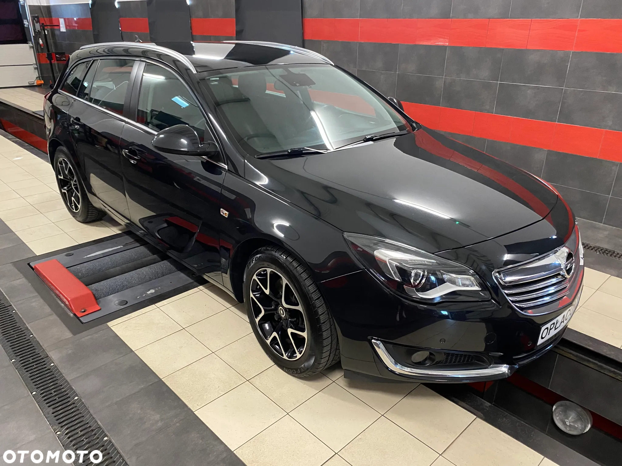 Opel Insignia 1.6 T Cosmo S&S - 4