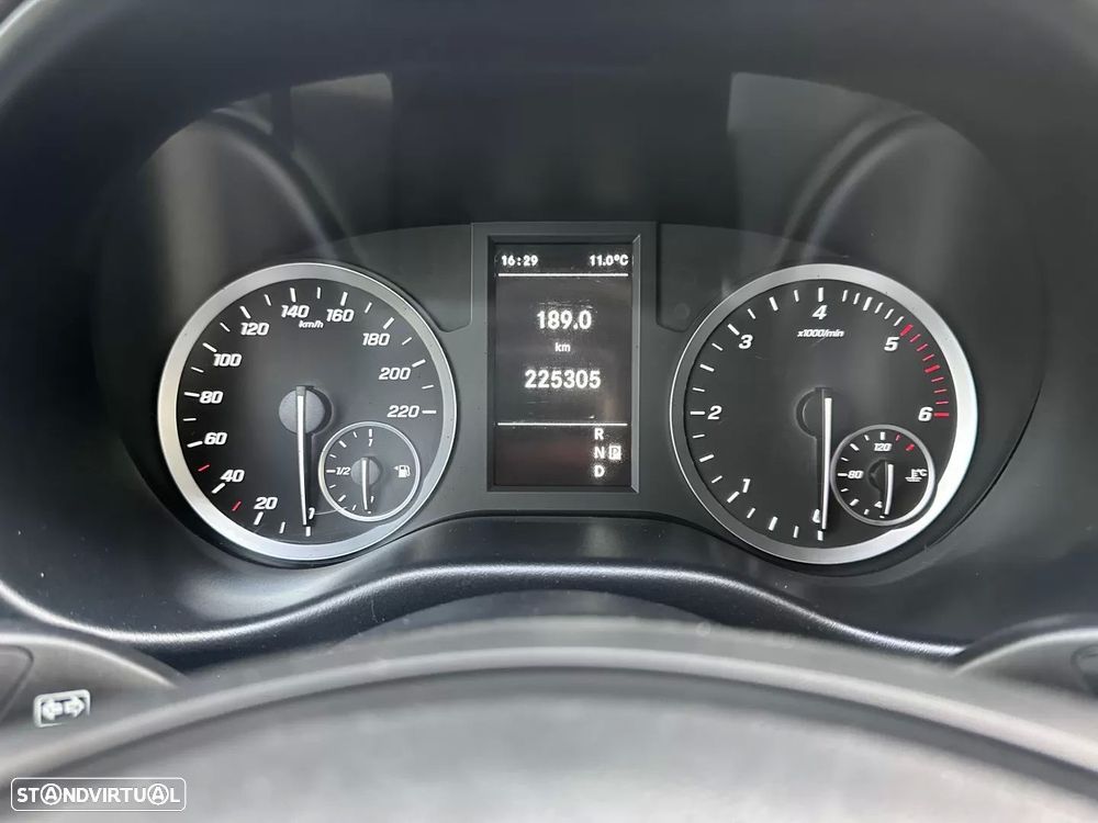 Mercedes-Benz Vito Tourer Longa Aut. PRO - 47