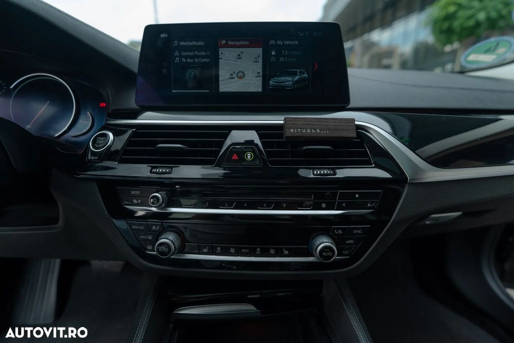BMW Seria 5 520d Efficient Dynamics Edition Aut. Luxury Line - 13