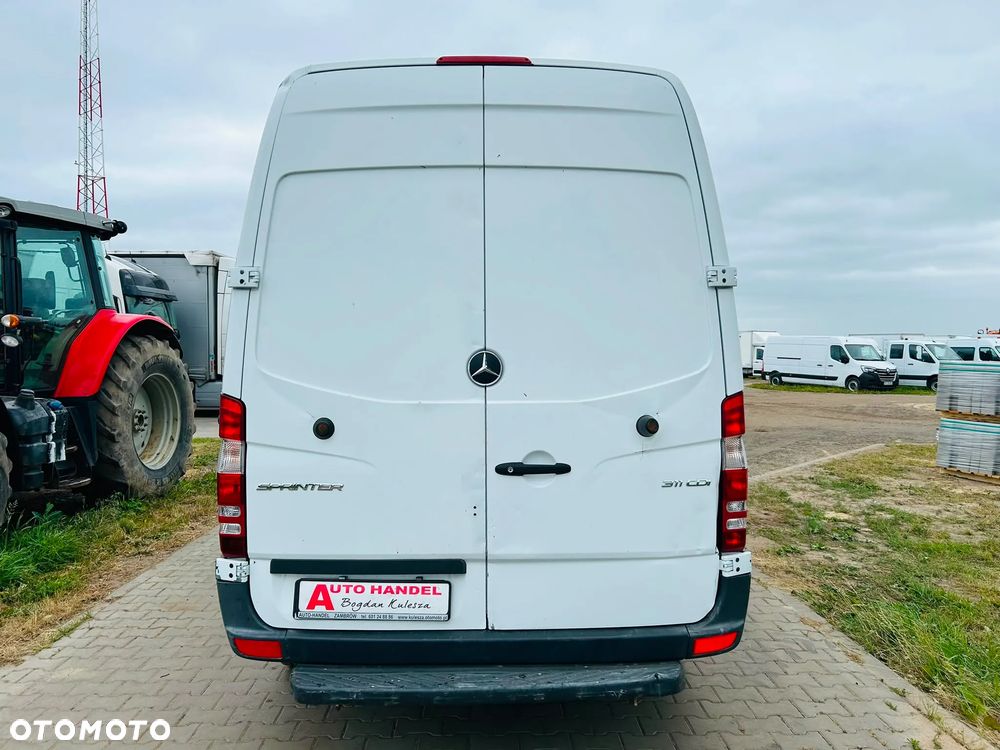 Mercedes-Benz Sprinter - 7