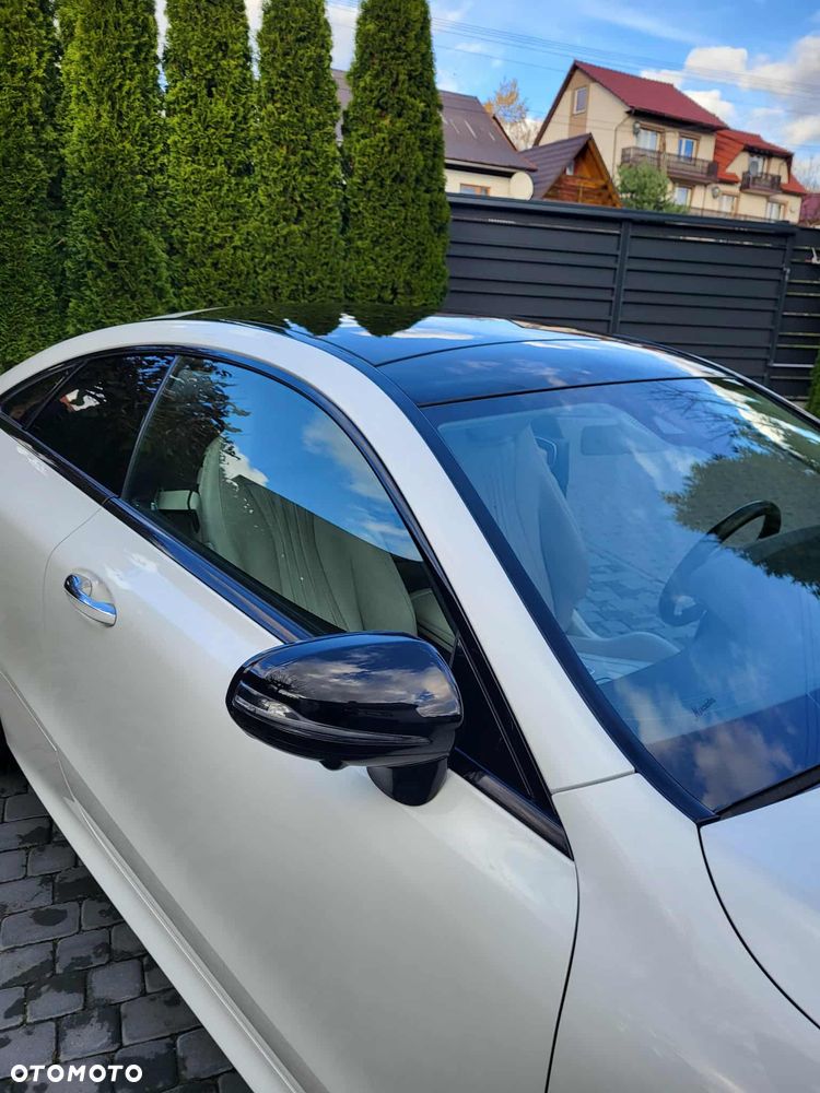 Mercedes-Benz Klasa E 400 4-Matic 9G-TRONIC - 14