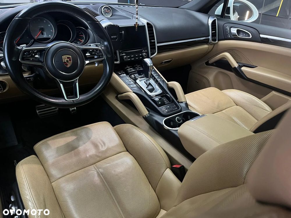 Porsche Cayenne GTS Tiptronic S - 19