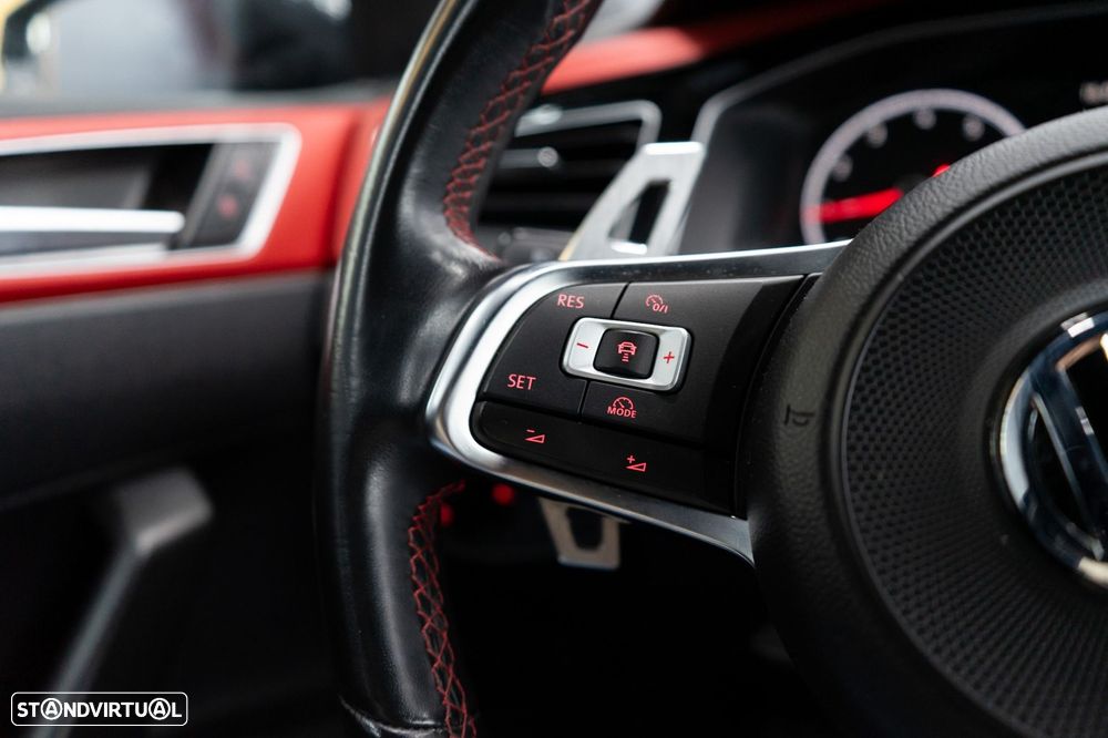 VW Polo 2.0 TSI GTI DSG - 39