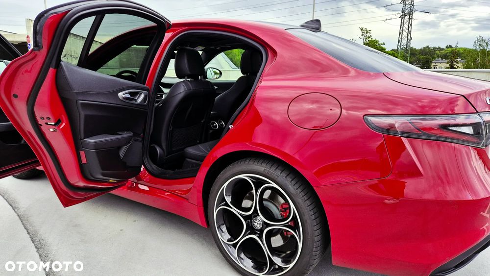 Alfa Romeo Giulia 2.0 Turbo Veloce Q4 - 12