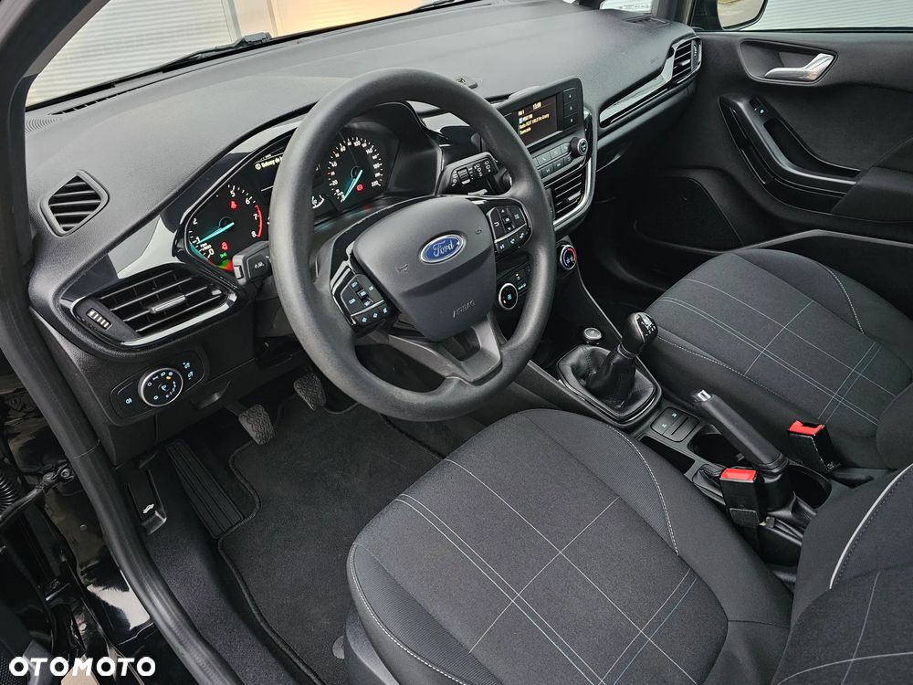 Ford Fiesta 1.1 Trend - 24