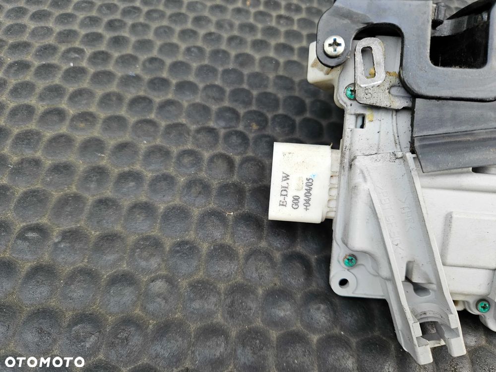 Zamek Drzwi 4F1837015 4F1837016 Rygiel Lewy Prawy Przod Przedni Europa Audi A6 C6 A3 8P - 14