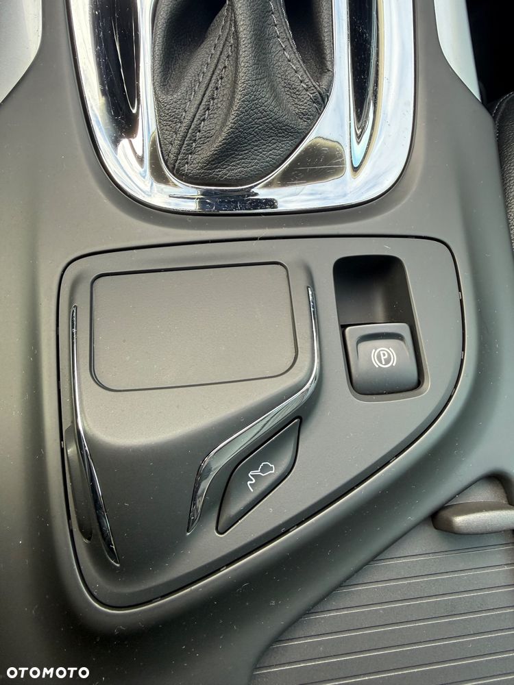 Opel Insignia 2.0 CDTI automatik Business Edition - 16