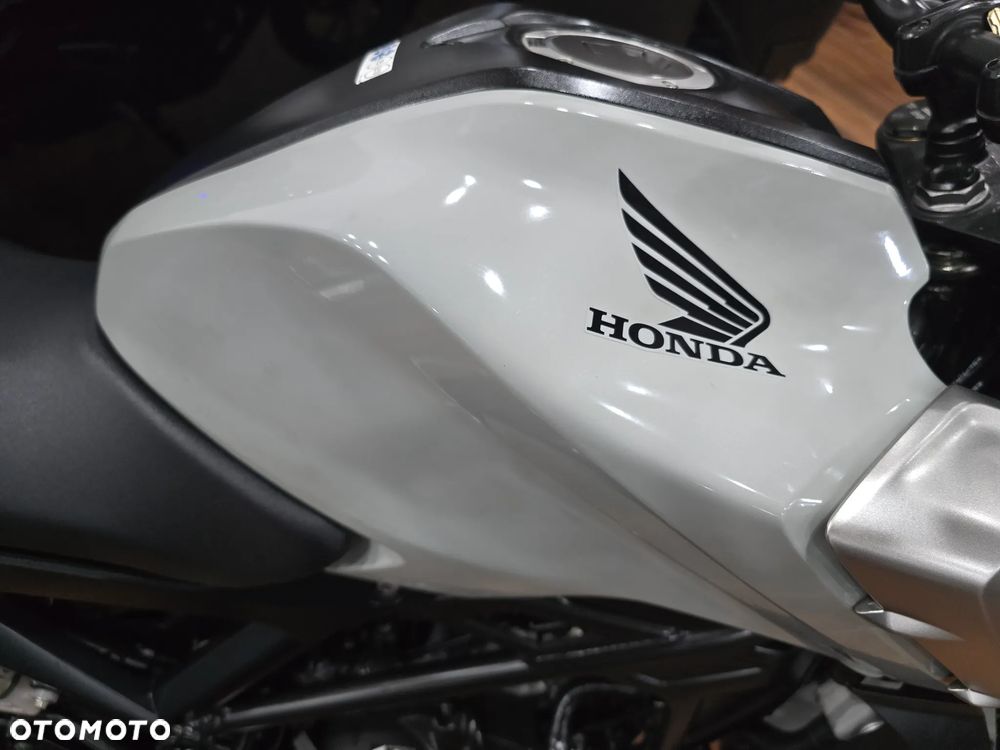 Honda CB - 17