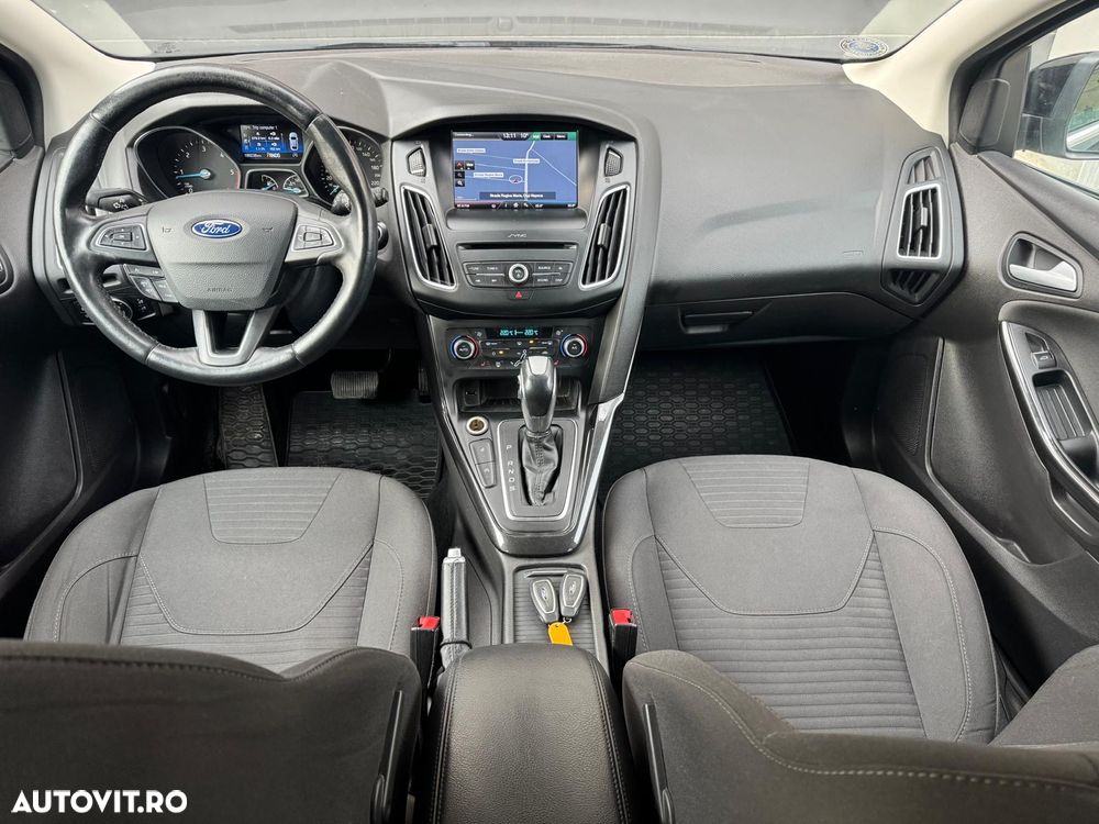 Ford Focus Turnier 1.5 TDCi DPF Start-Stopp-System Aut. Titanium - 9