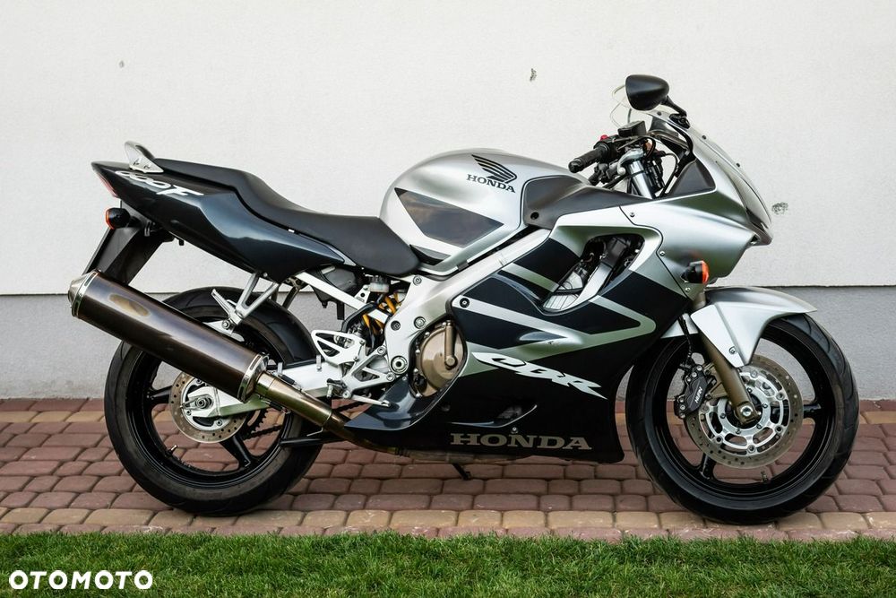 Honda CBR - 3