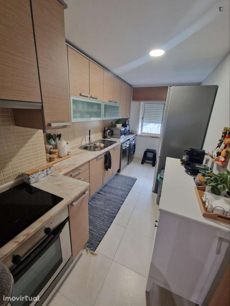 Quarto - localizado em Amadora Lisbon - Grande imagem: 3/4