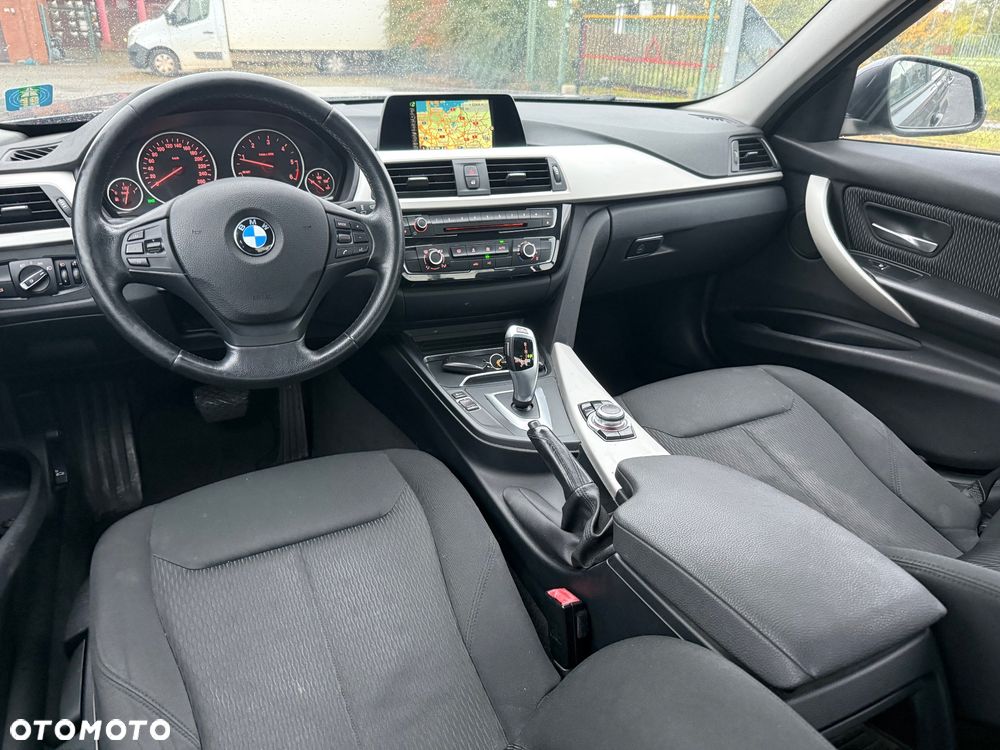 BMW Seria 3 318d Modern Line - 17