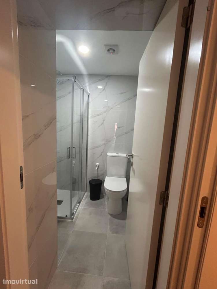 Quarto - localizado em São Vítor Braga - Grande imagem: 3/9
