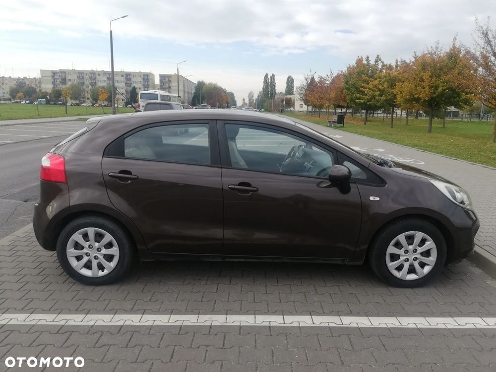Kia Rio - 3