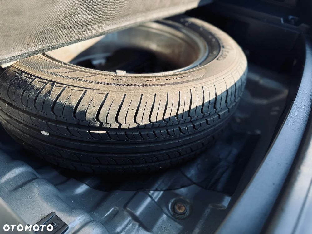 Hyundai ix35 1.7 CRDi 2WD blue Trend - 17