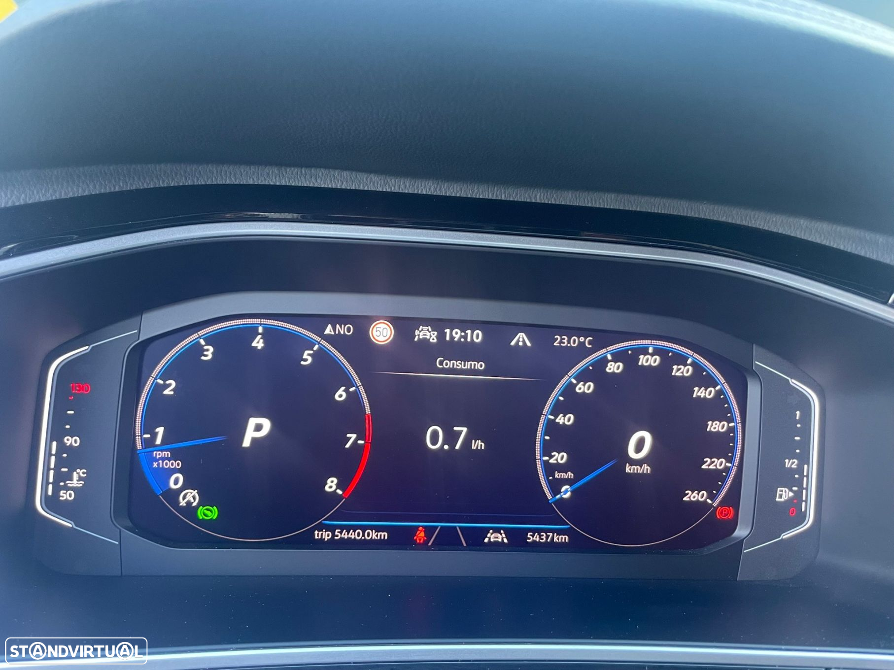 VW T-Roc 1.5 TSI R-Line DSG - 17