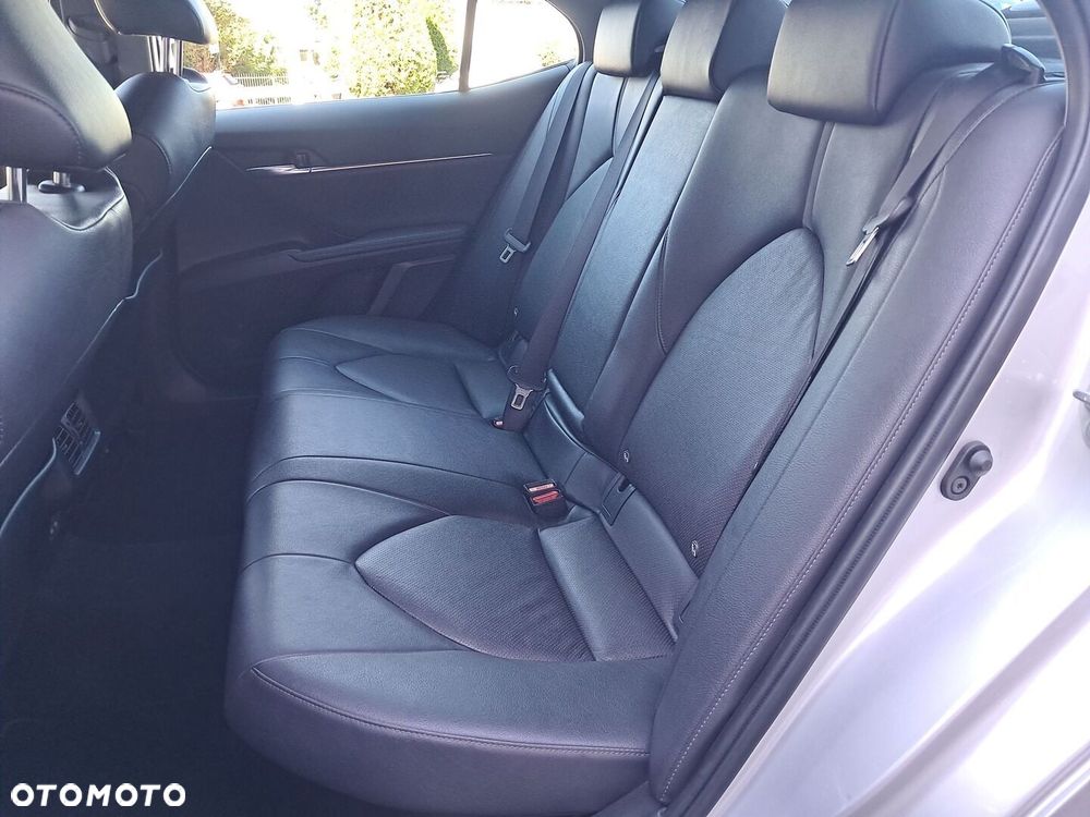 Toyota Camry 2.5 Hybrid Executive CVT - 11