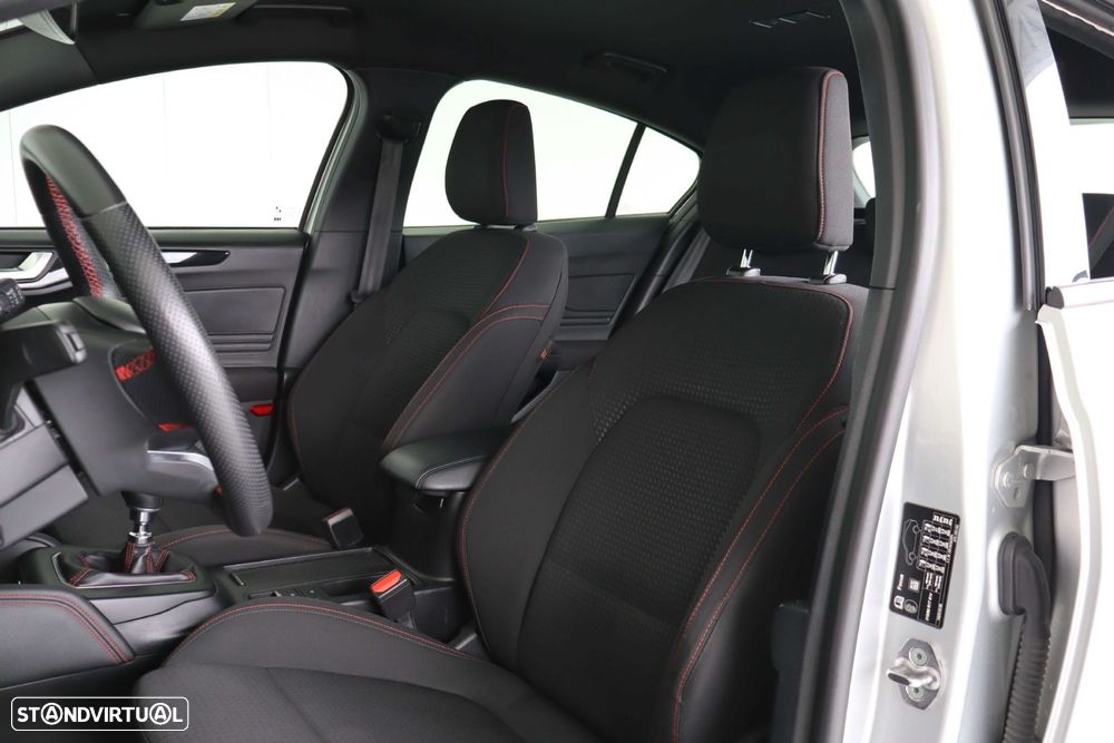 Ford Focus 1.0 EcoBoost MHEV ST-Line - 28