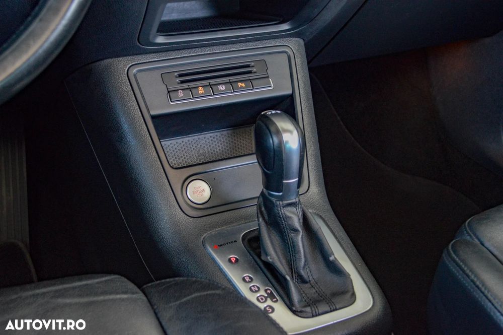 Volkswagen Tiguan 2.0 TDI DPF 4Motion BlueMotion Technology DSG Lounge Sport & Style - 23