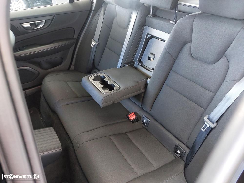 Volvo V60 2.0 T6 AWD TE Inscription Expression - 38