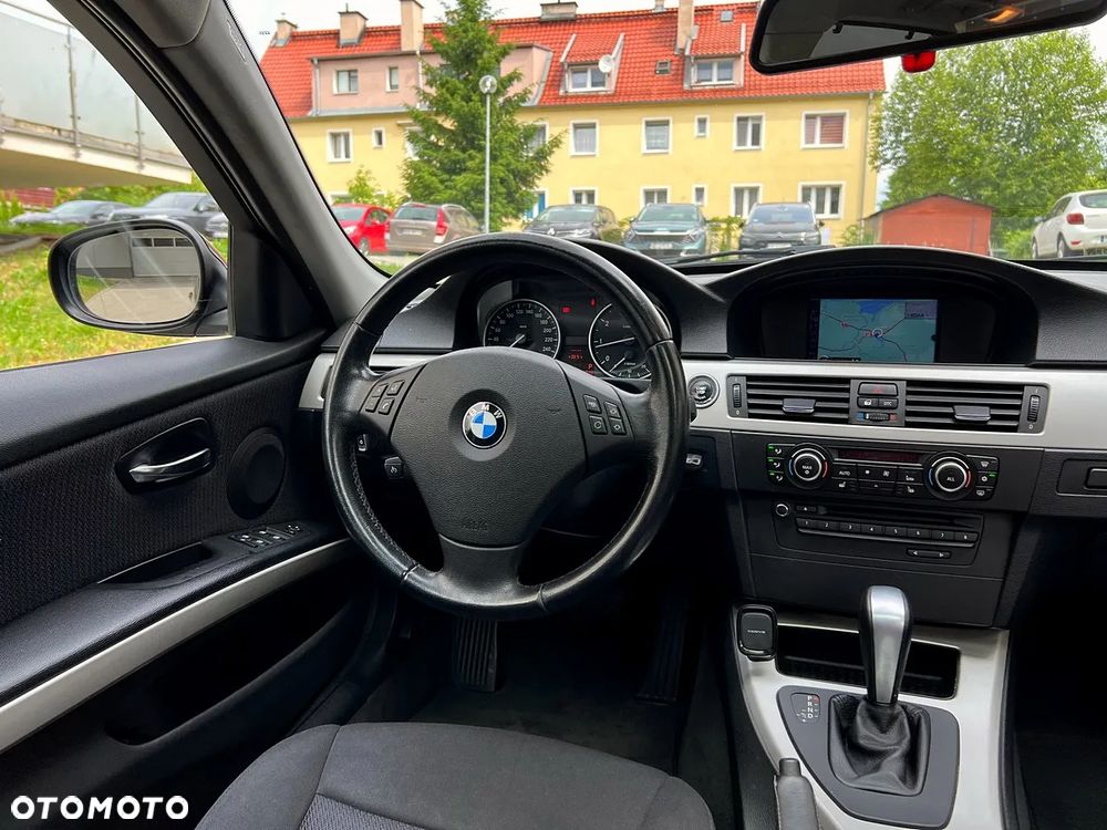 BMW Seria 3 318i Edition Exclusive - 8