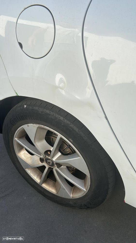 Renault Clio Sport Tourer 1.5 dCi Limited - 23