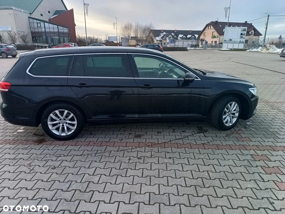 Volkswagen Passat 2.0 TDI SCR DSG Business - 27