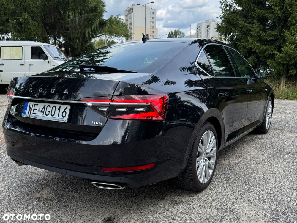 Skoda Superb 2.0 TSI 4x4 L&K DSG - 10