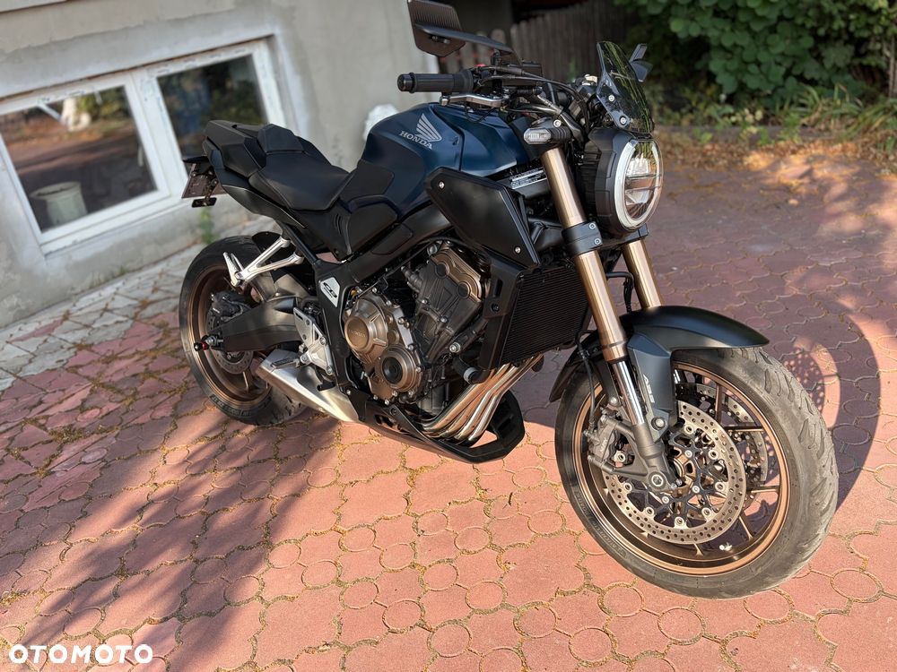 Honda CB - 2