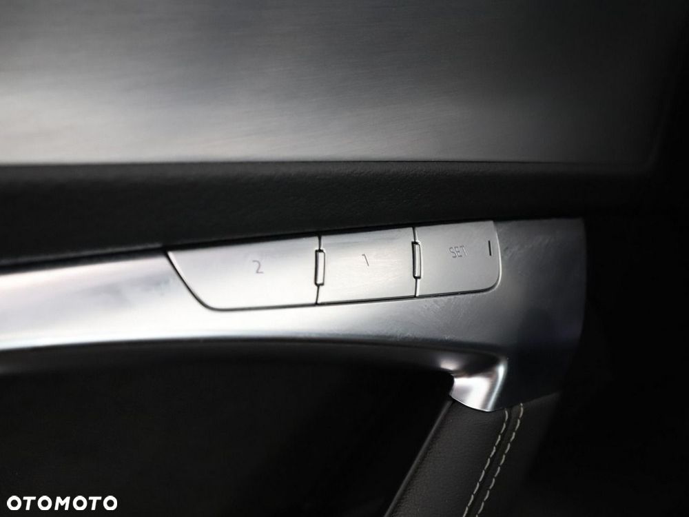 Audi A6 Avant 55 TFSI e quattro S tronic sport - 38