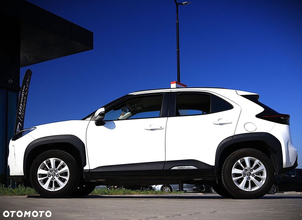 Toyota Yaris Cross Hybrid 1.5 Comfort 4x4 - 8