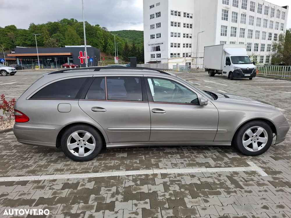 Mercedes-Benz E - 10