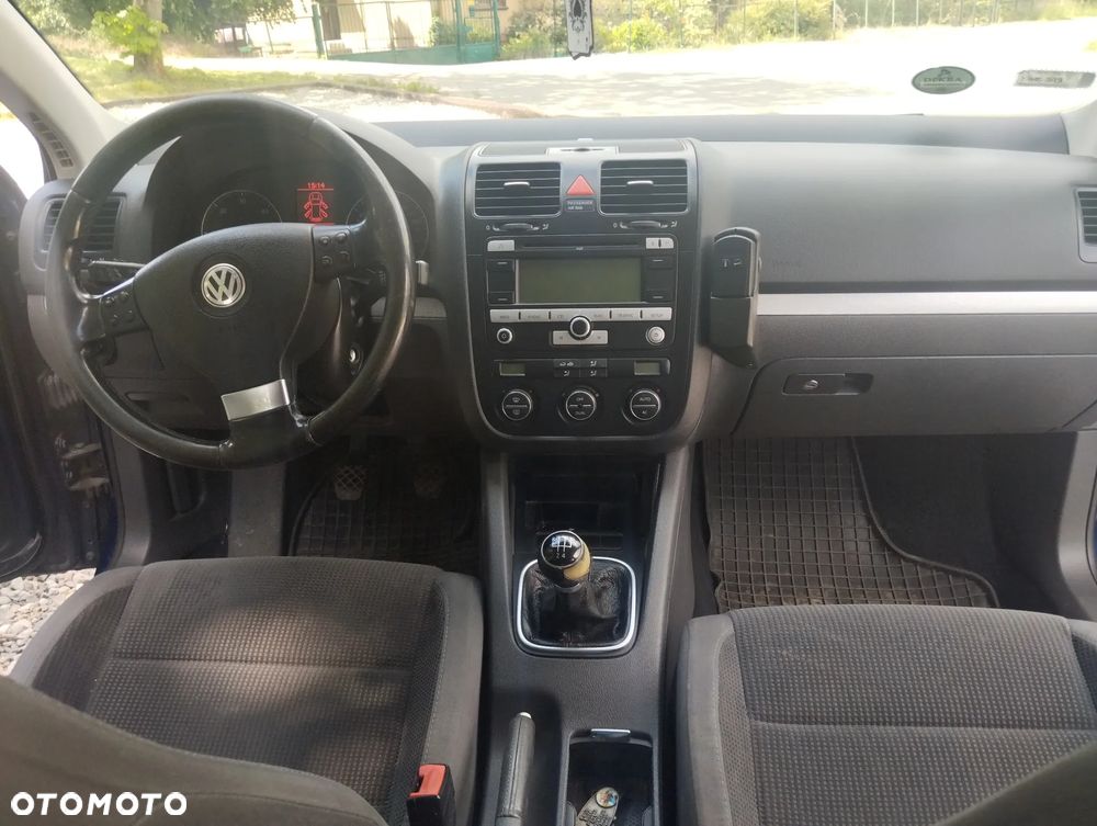 Volkswagen Golf - 9