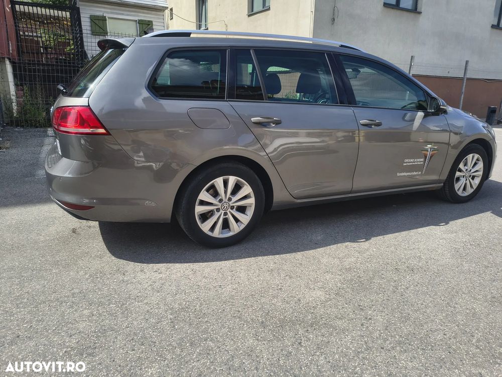 Volkswagen Golf 1.6 TDI DSG BMT Comfortline - 3