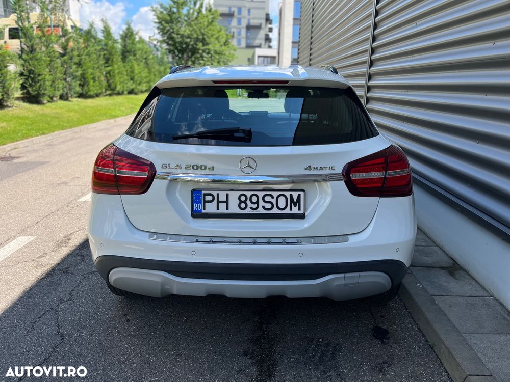 Mercedes-Benz GLA 200 d 4MATIC Aut. - 6