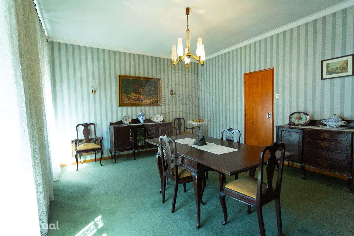 Moradia T7 para venda - Grande imagem: 2/7