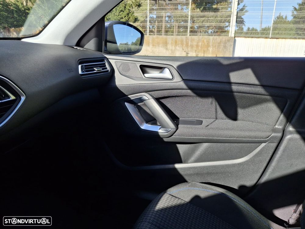 Peugeot 308 SW 1.5 BlueHDi Active - 8