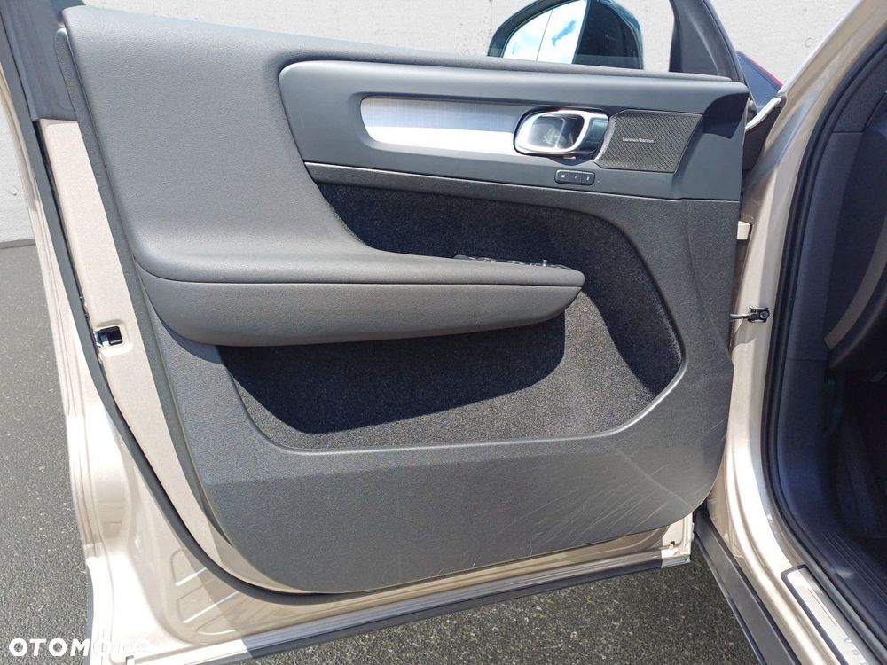 Volvo XC 40 - 11